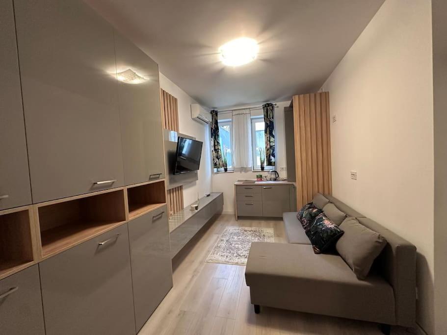 Cozy 1 Bedroom Apartment! Bucharest Exterior photo